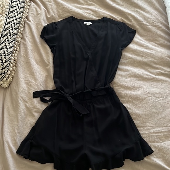 Loft Ruffle Romper - Picture 2 of 6